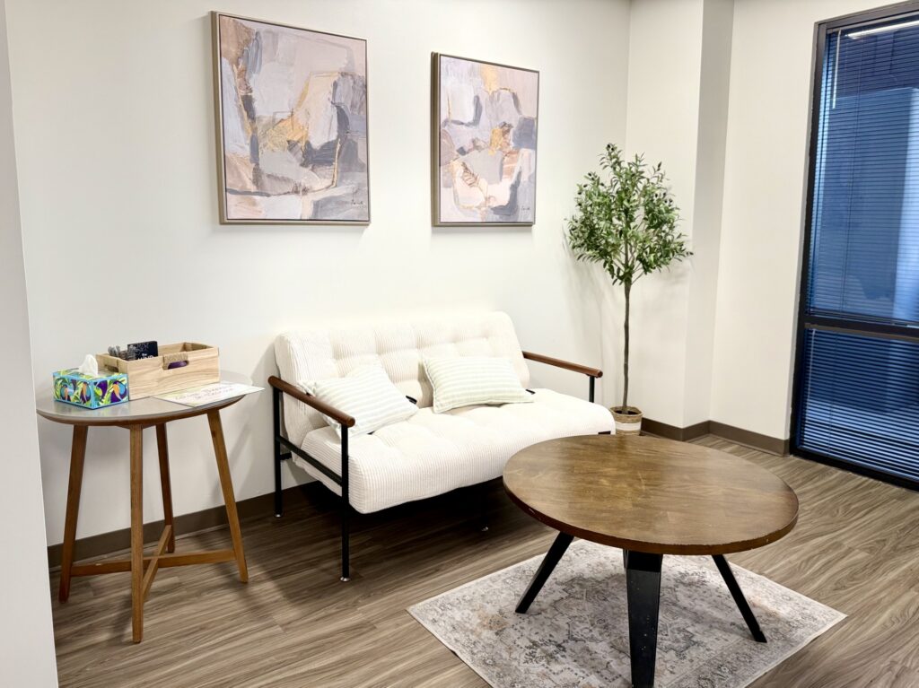 lounge photo (1)